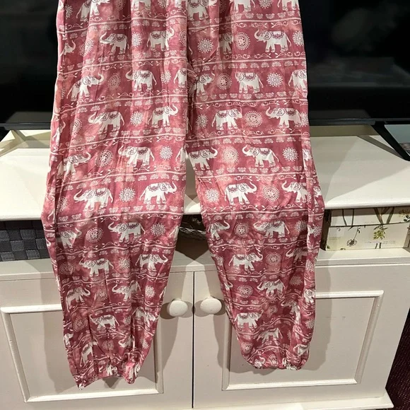Lotus & Luna red elephant pants - Picture 3 of 5